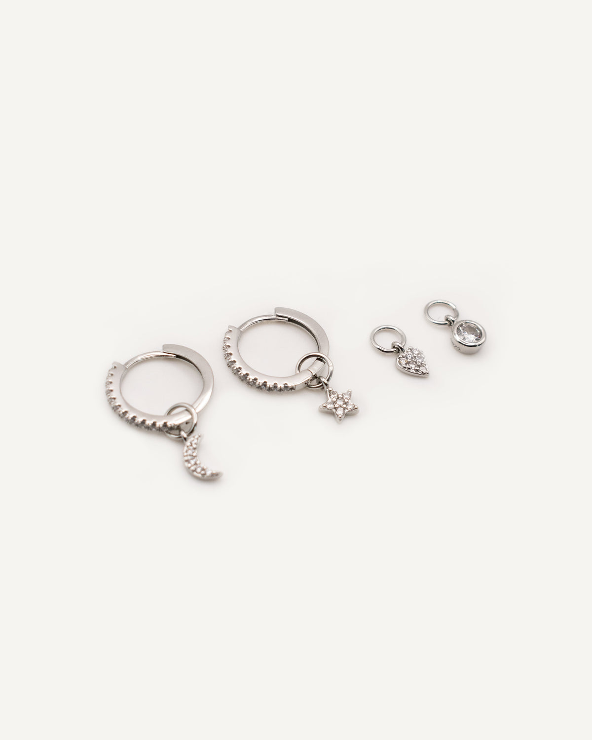 Pack Aritos Charms White Silver