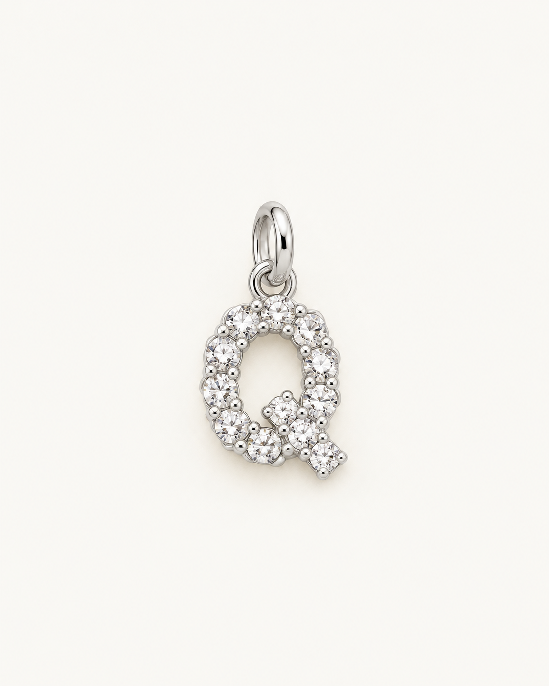 Inicial Q con circonitas Silver BEOCCA