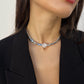Collar Lunae en modelo