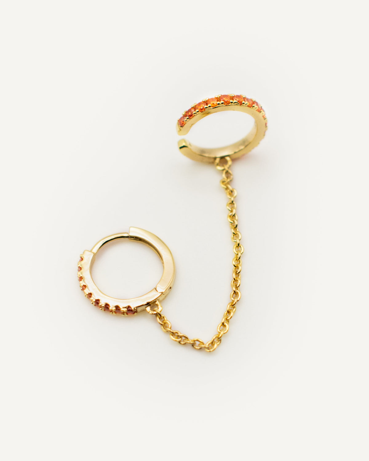 Arito Earcuff con cadena Naranja Gold