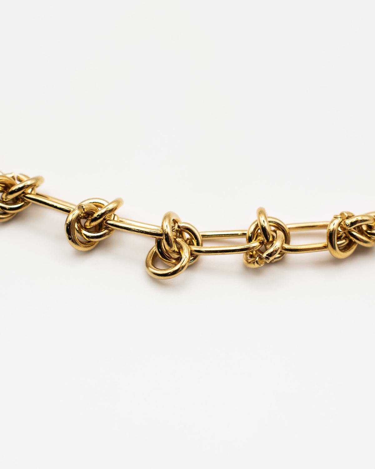 Collar Knot Gold